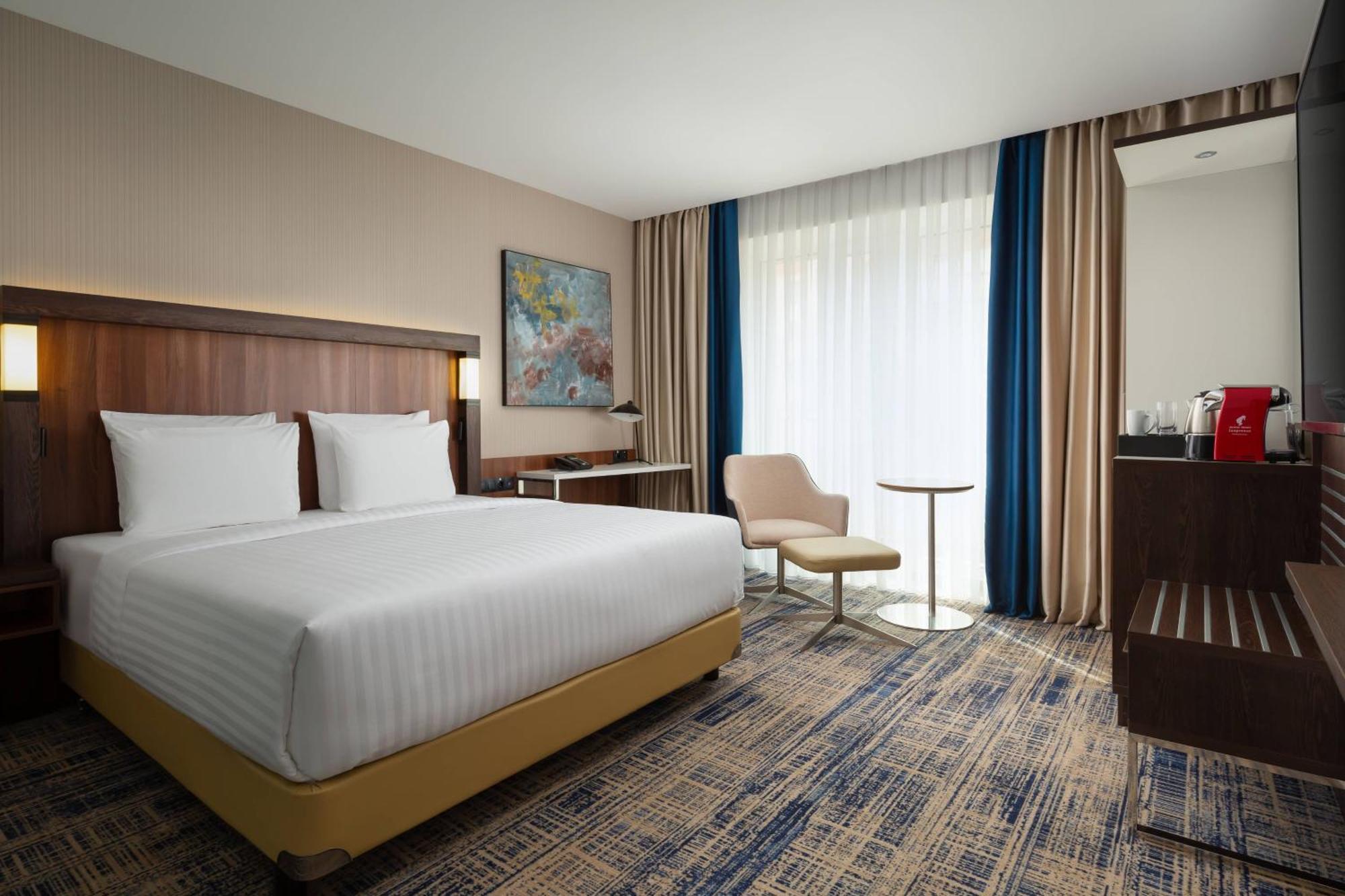 Hotel Courtyard By Marriott Taskent Exterior foto
