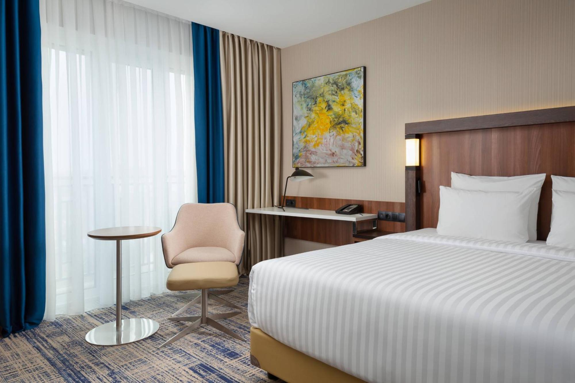 Hotel Courtyard By Marriott Taskent Exterior foto
