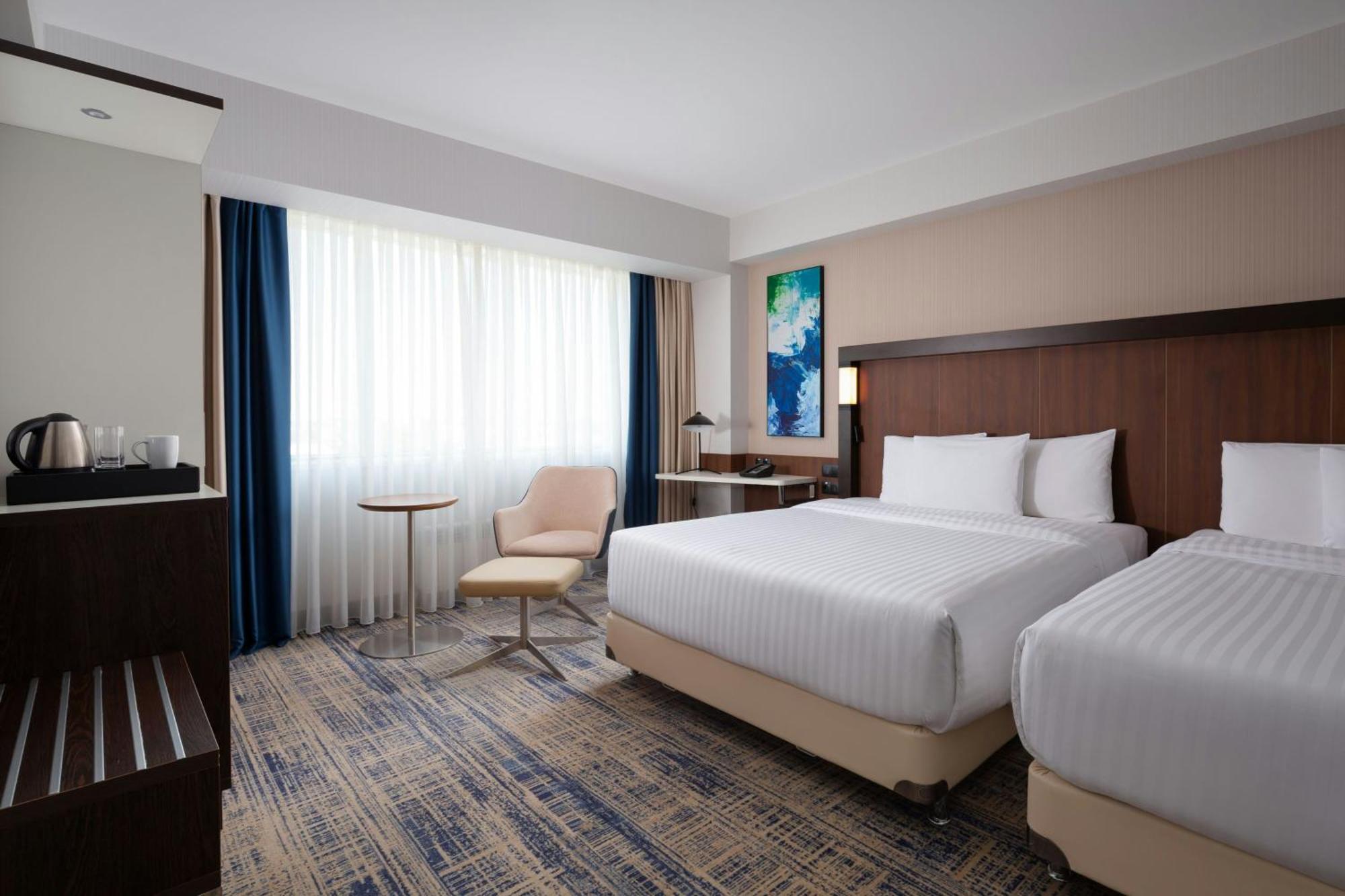Hotel Courtyard By Marriott Taskent Exterior foto